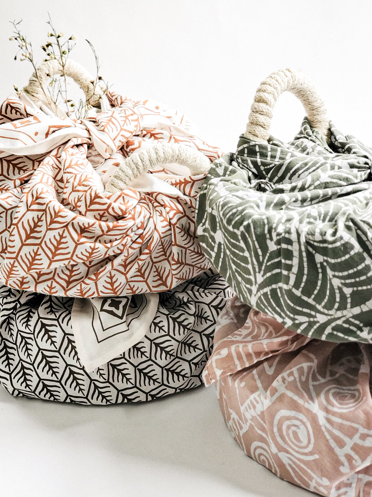 Bread Warmer & Basket Gift Set with Tea Towel - Vintage Flower by KORISSA