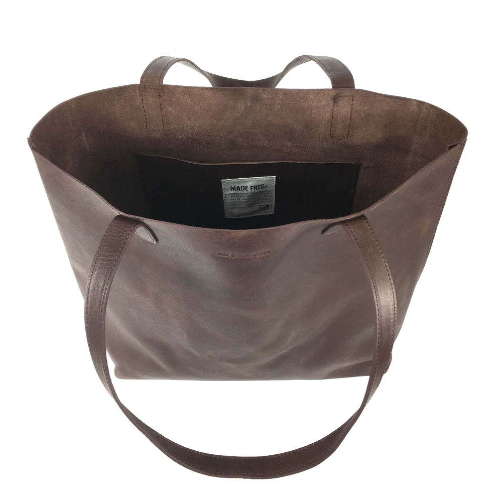 
                  
                    DAY TOTE LEATHER BROWN by MADE FREE®
                  
                