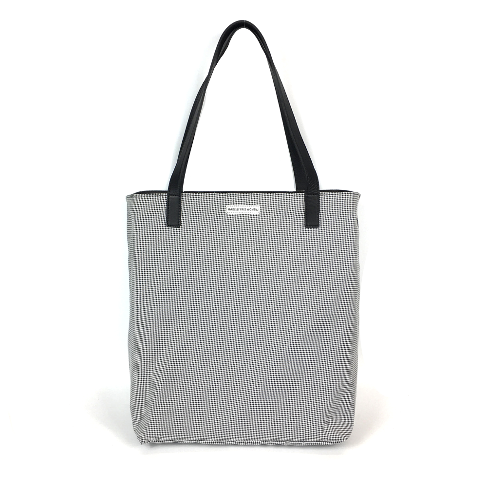 
                  
                    DAY TOTE HOUNDSTOOTH by MADE FREE®
                  
                