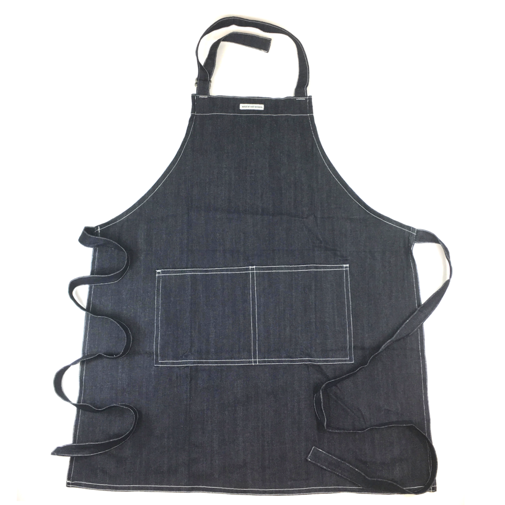 APRON NAVY DENIM by MADE FREE®