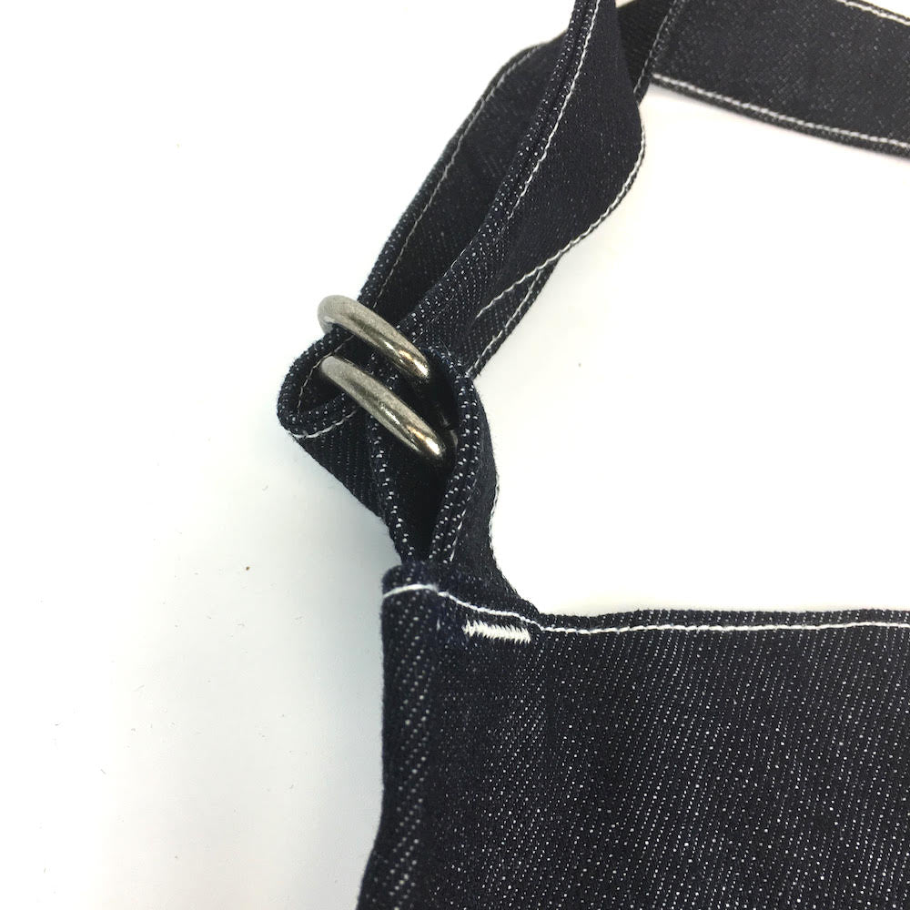 
                  
                    APRON NAVY DENIM by MADE FREE®
                  
                