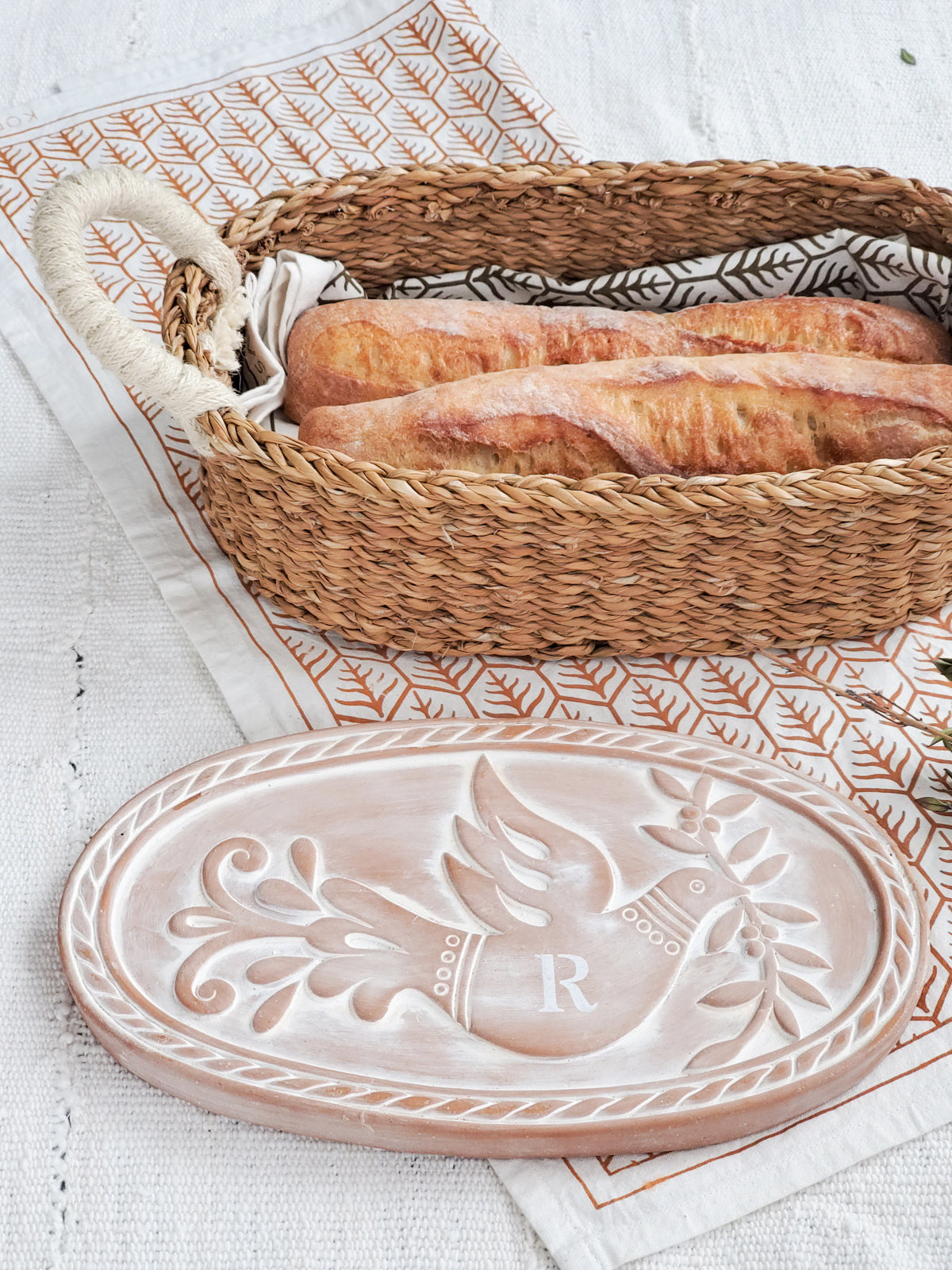 Handmade Bread Warmer & Wicker Basket - Bird Oval