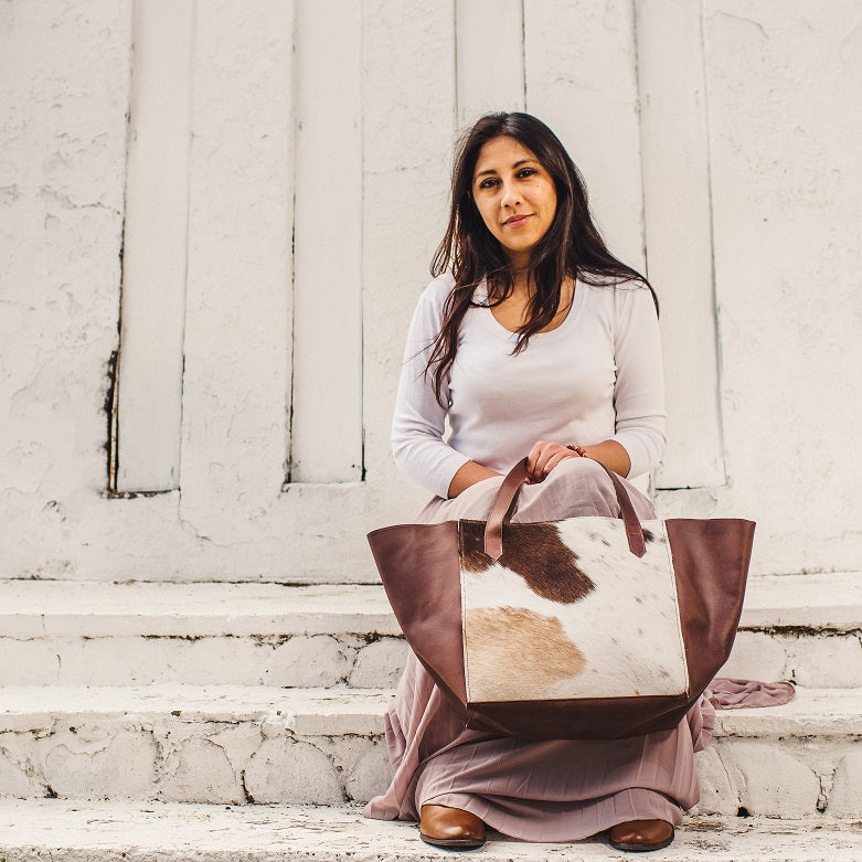 Two-Tone Tote in Pinto by SutiSana
