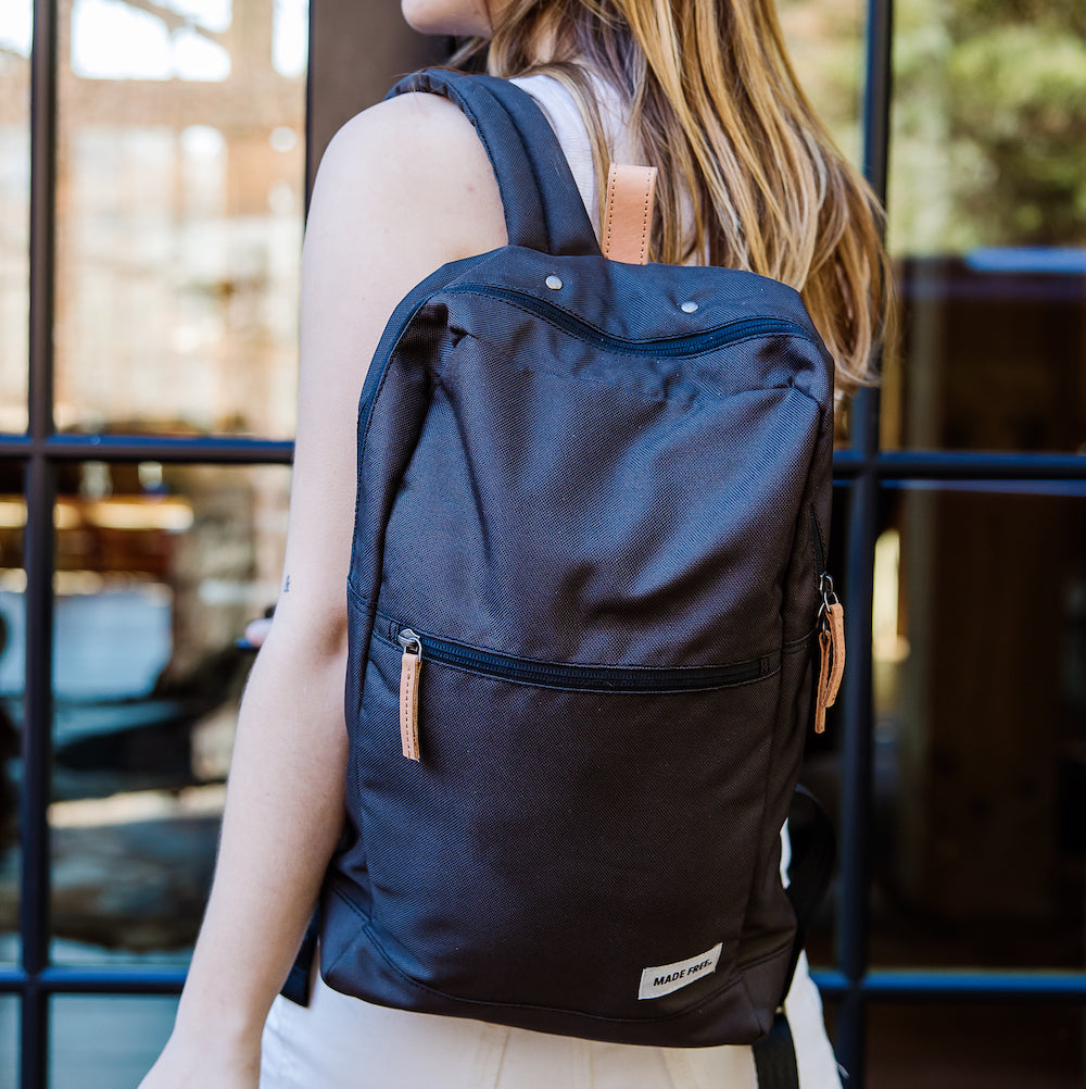 
                  
                    URBAN PACK MINI AW CHARCOAL by MADE FREE®
                  
                