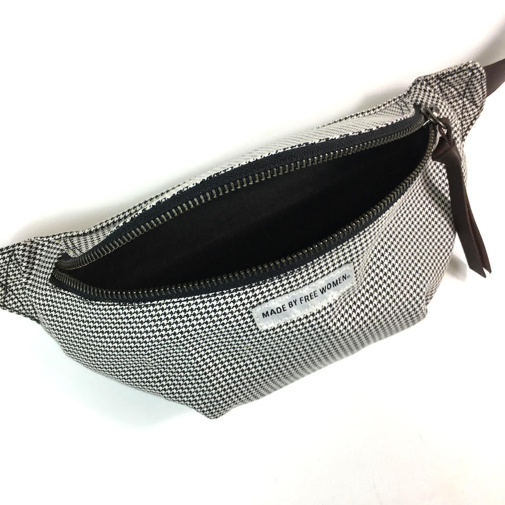
                  
                    HIP PACK HOUNDSTOOTH by MADE FREE®
                  
                