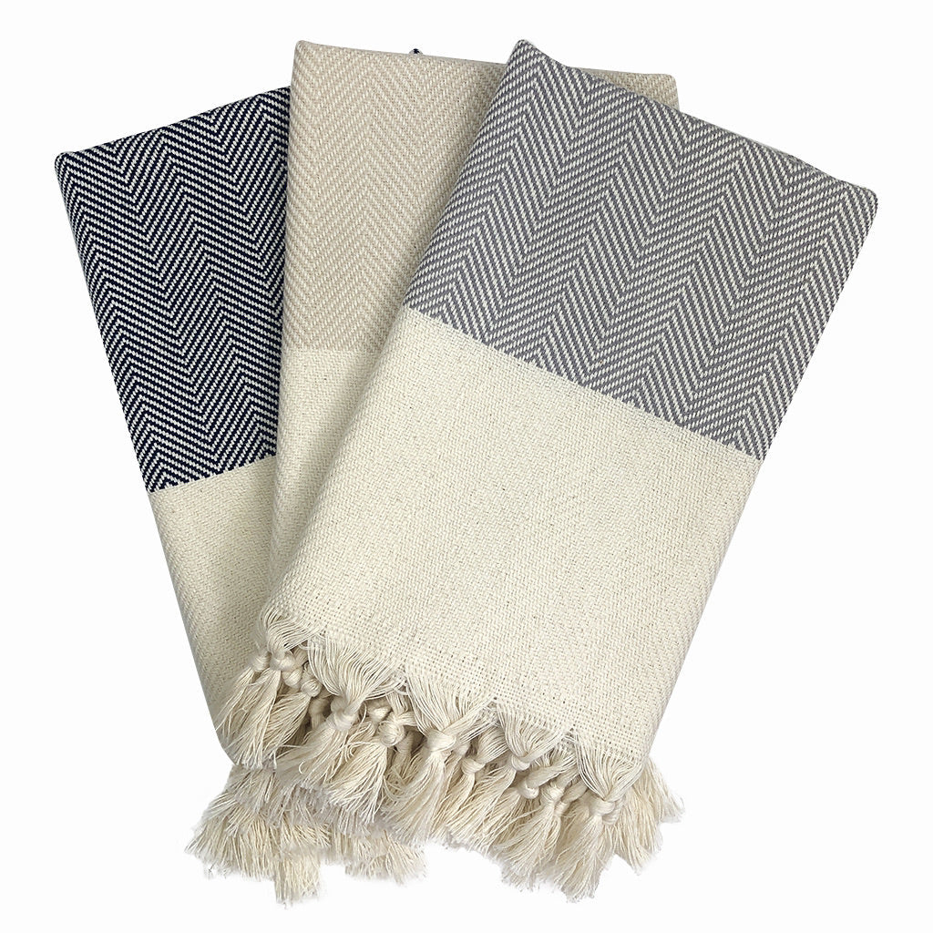 https://www.simpleswitch.org/cdn/shop/files/herringbone-turkish-hand-towels.jpg?v=1697582905