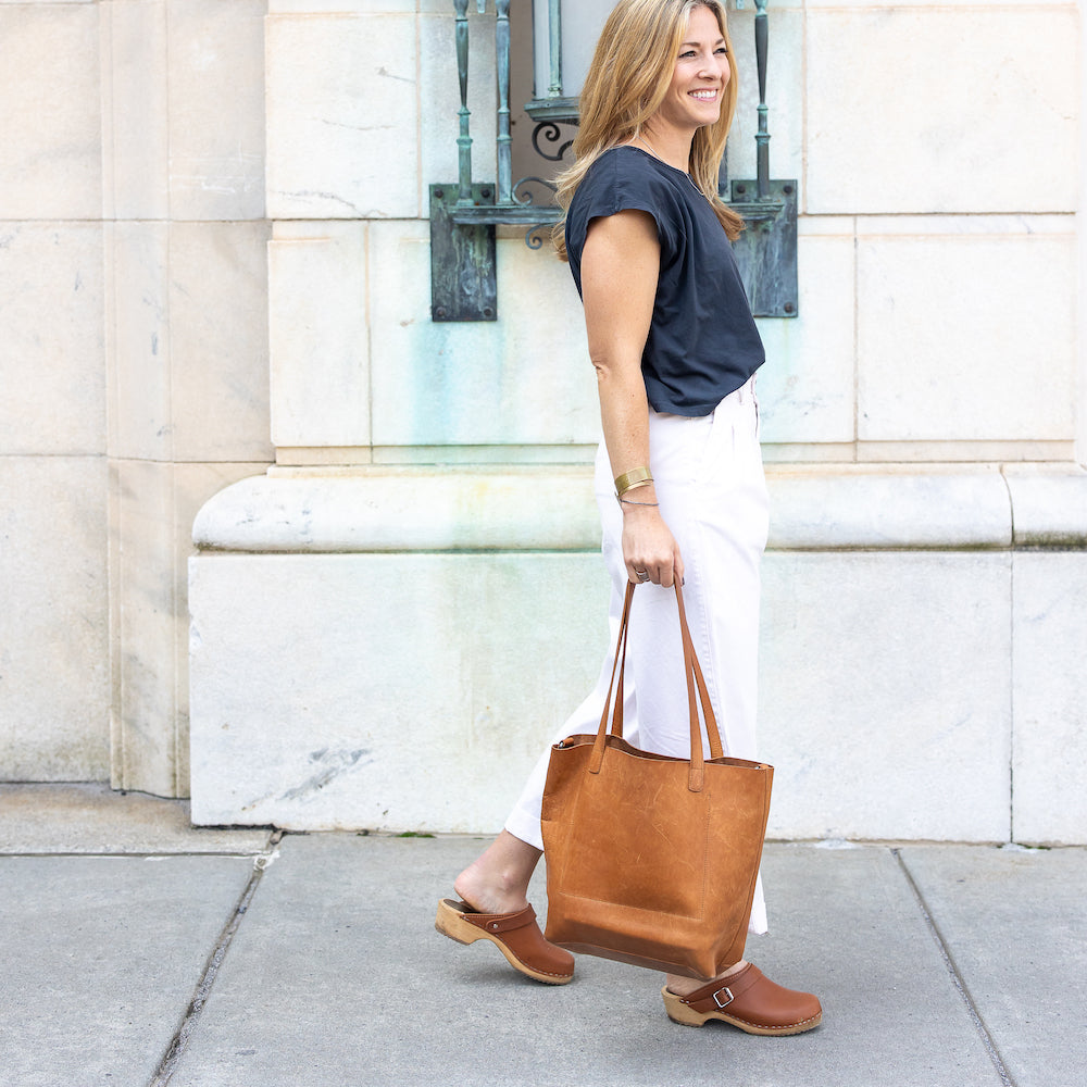 
                  
                    DAY TOTE LEATHER MEDIUM CAMEL by MADE FREE®
                  
                