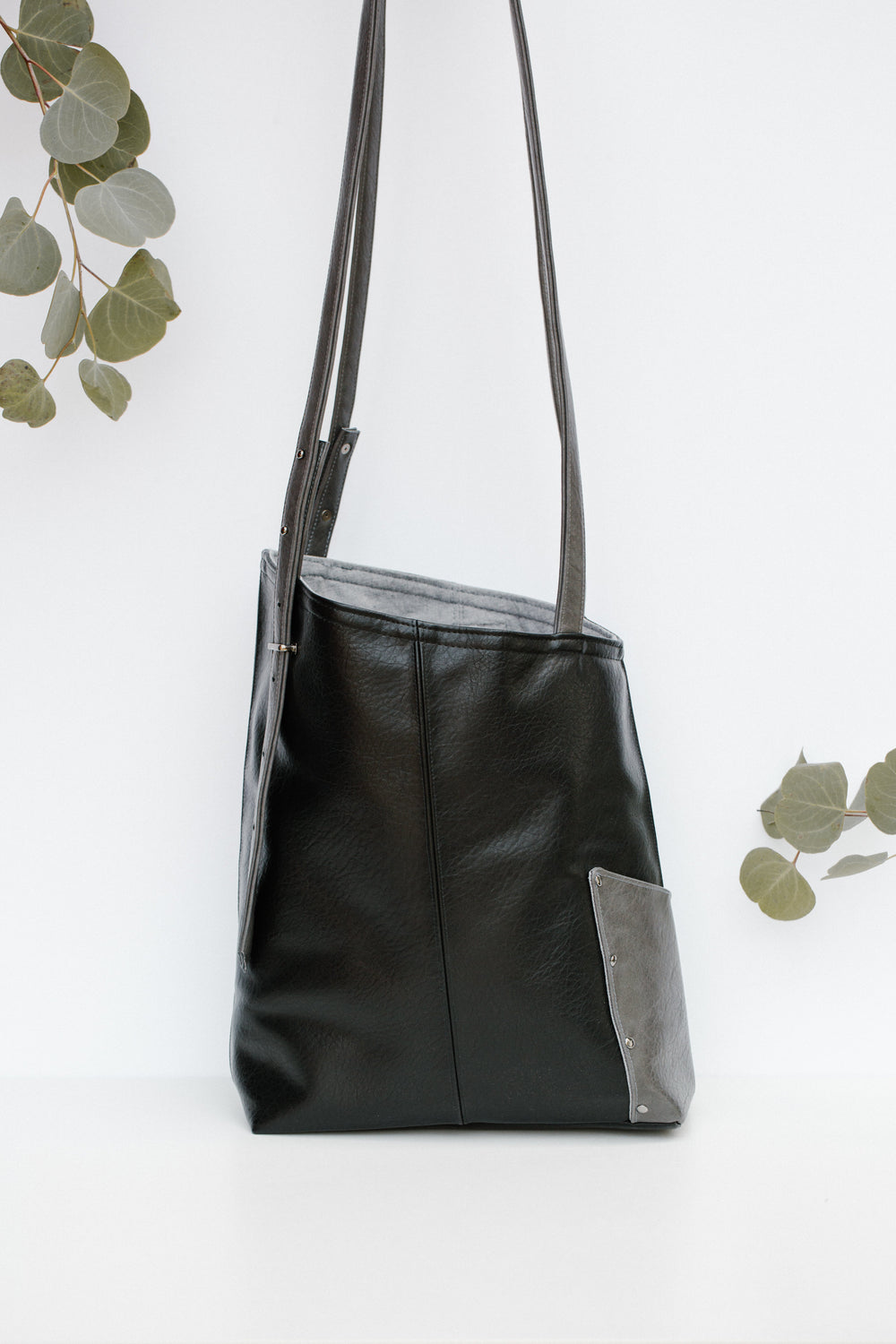 OVERCOMER tote bag | ONYX by Carry Courage