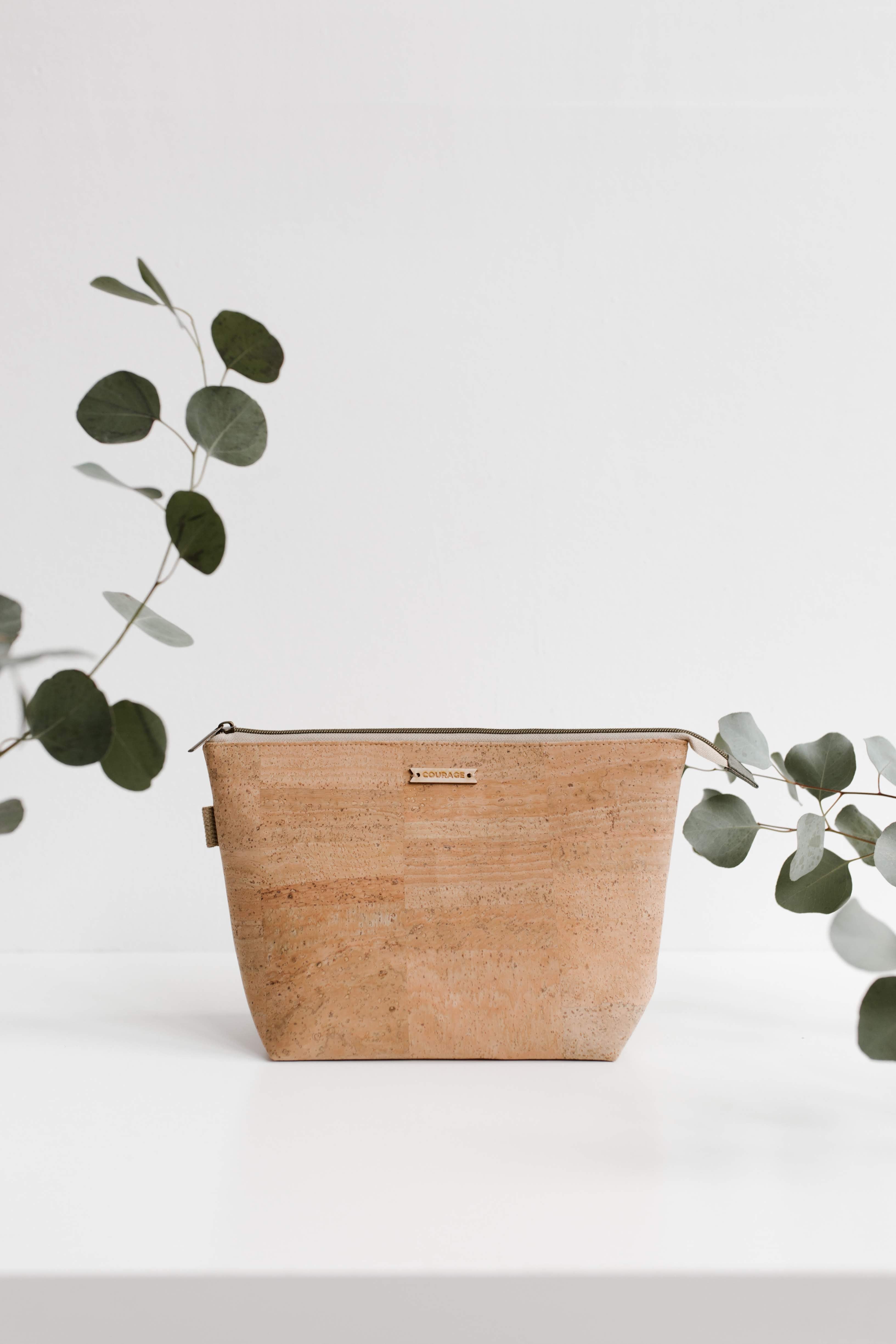 ADVENTURER cosmetics bag | NATURAL by Carry Courage