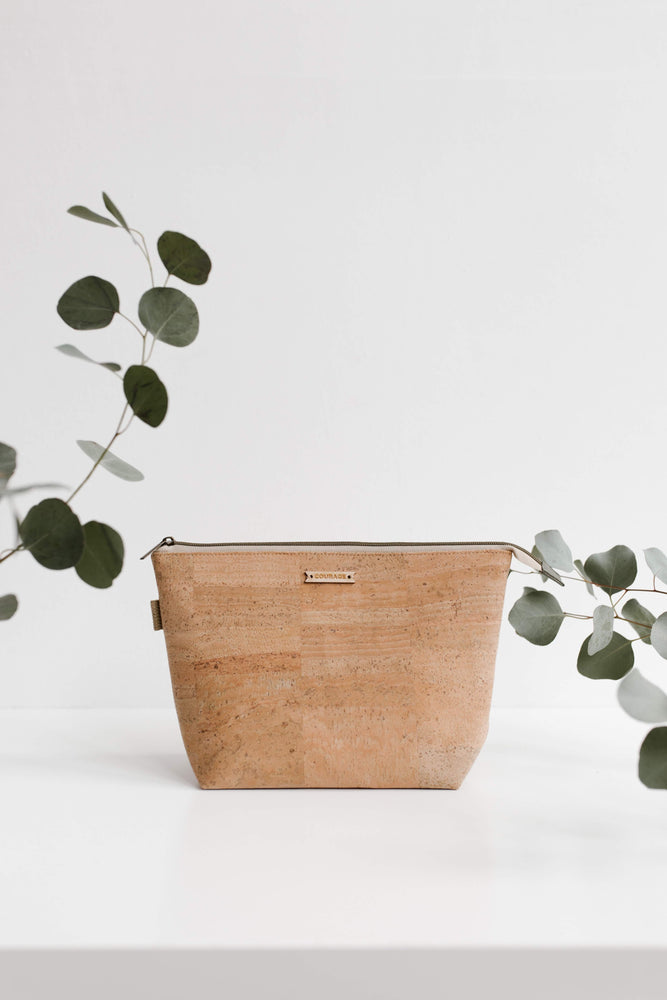 
                  
                    ADVENTURER cosmetics bag | NATURAL by Carry Courage
                  
                