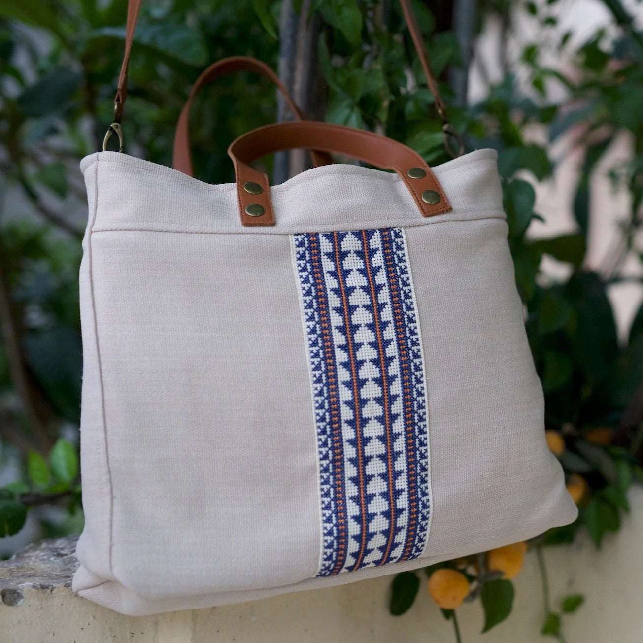 MARKET TOTE MADE BY FREE WOMEN