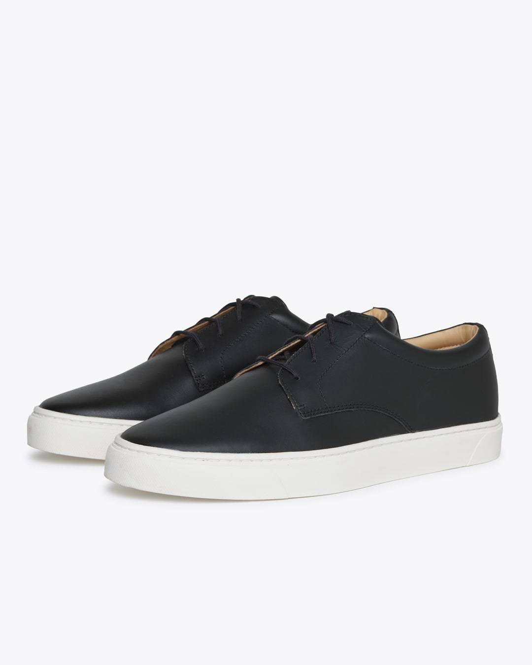 
                  
                    Diego Low Top Sneaker Black
                  
                