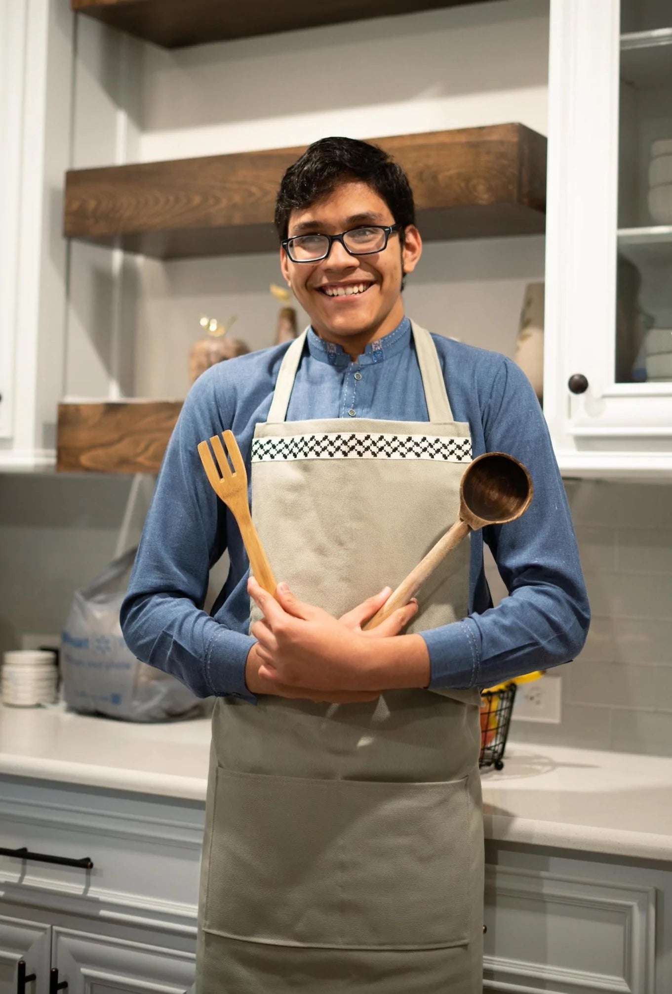 
                  
                    Men's Full-Length Kuffiyeh Apron
                  
                