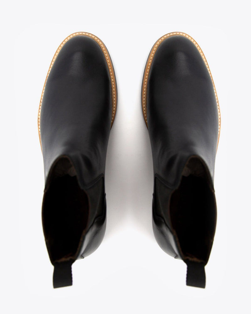 
                  
                    Javier Chelsea Boot Black
                  
                