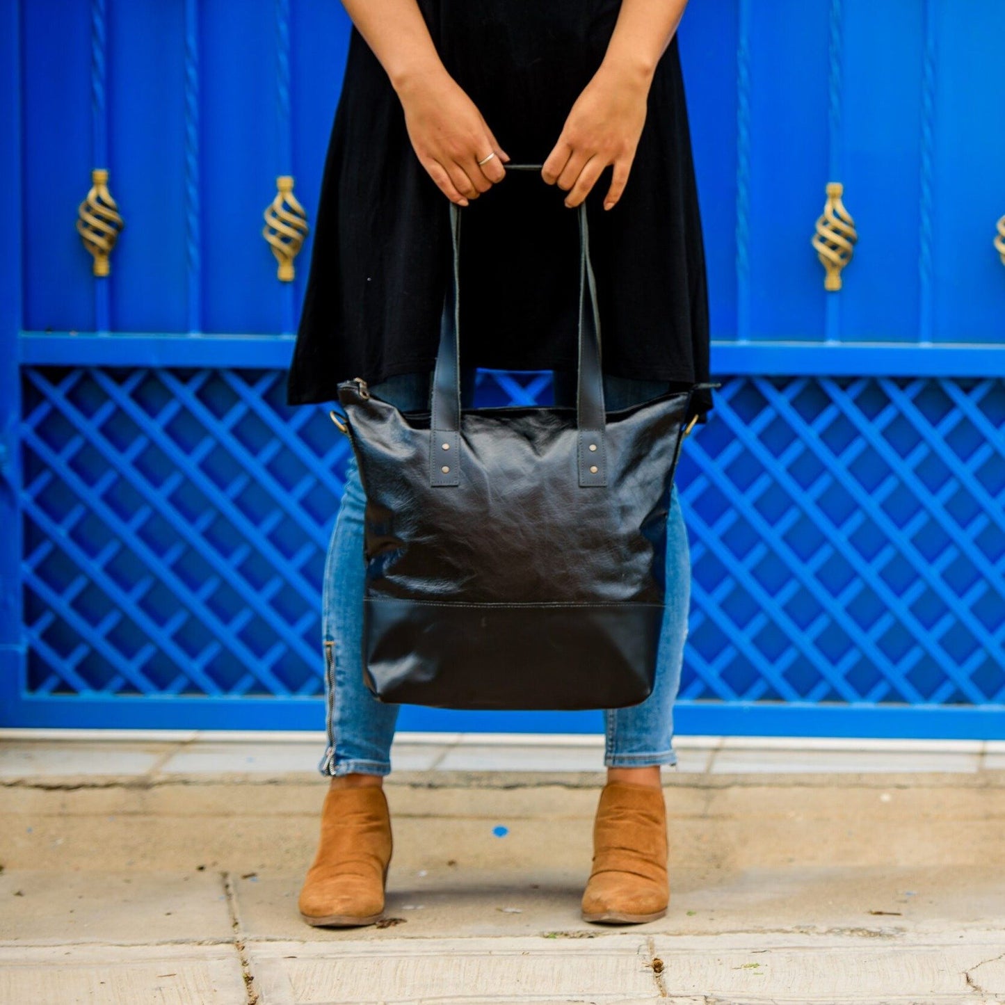 
                  
                    Leather Classic in Black on Black
                  
                