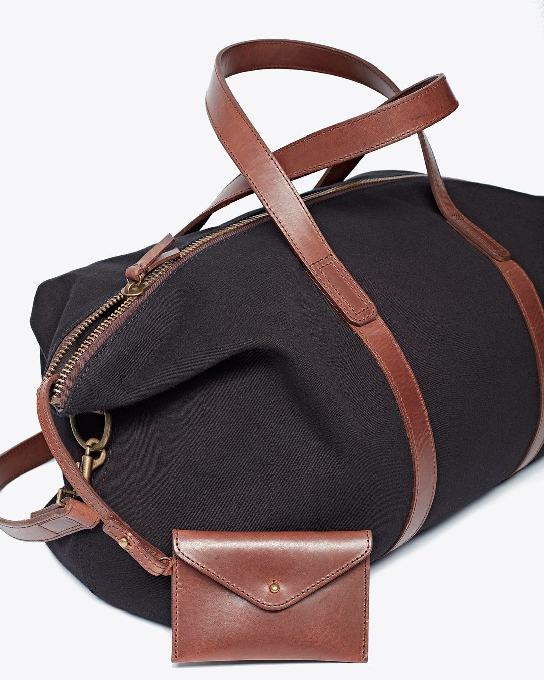 
                  
                    Canvas Weekender Black
                  
                