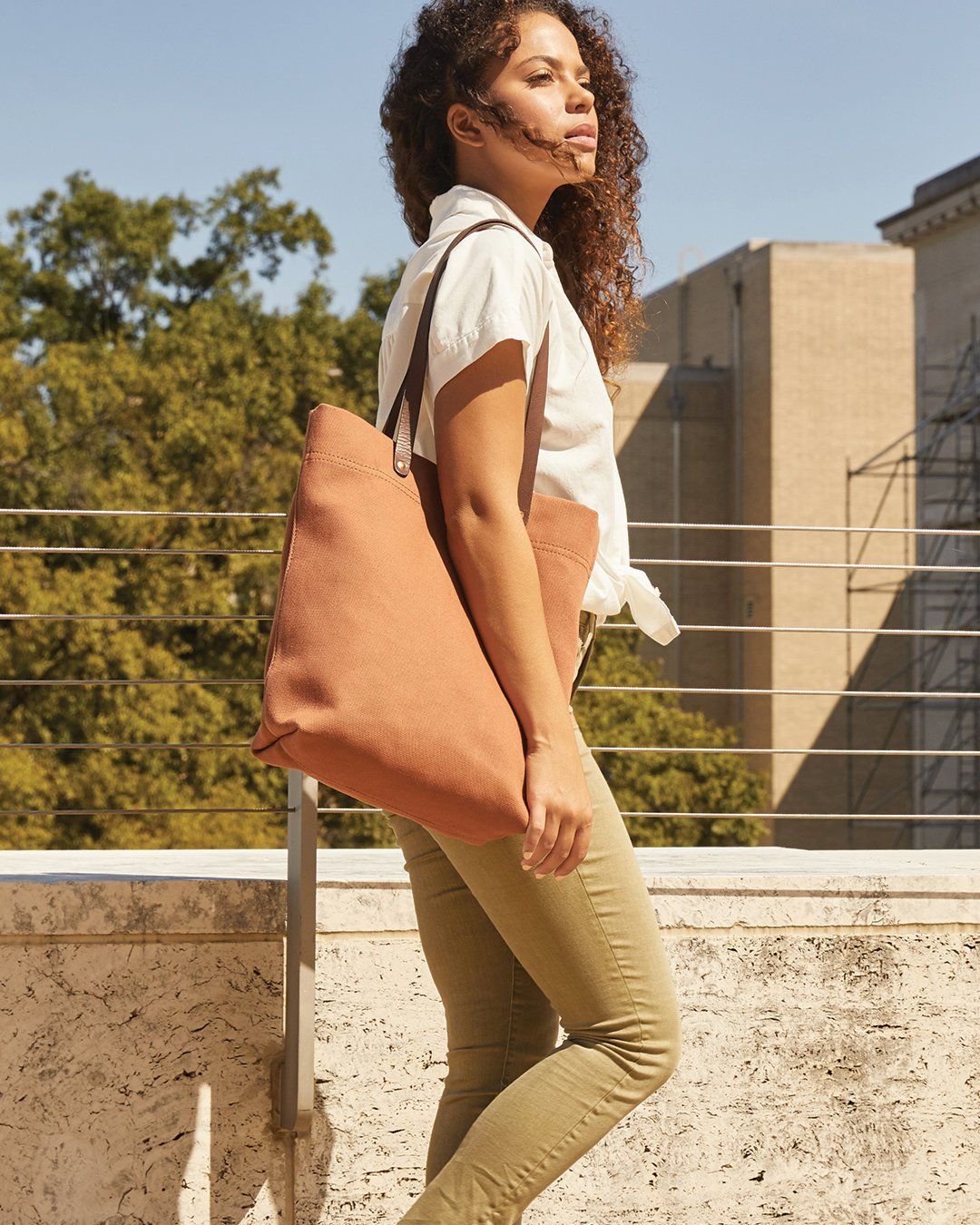 
                  
                    Canvas Tote Amber
                  
                