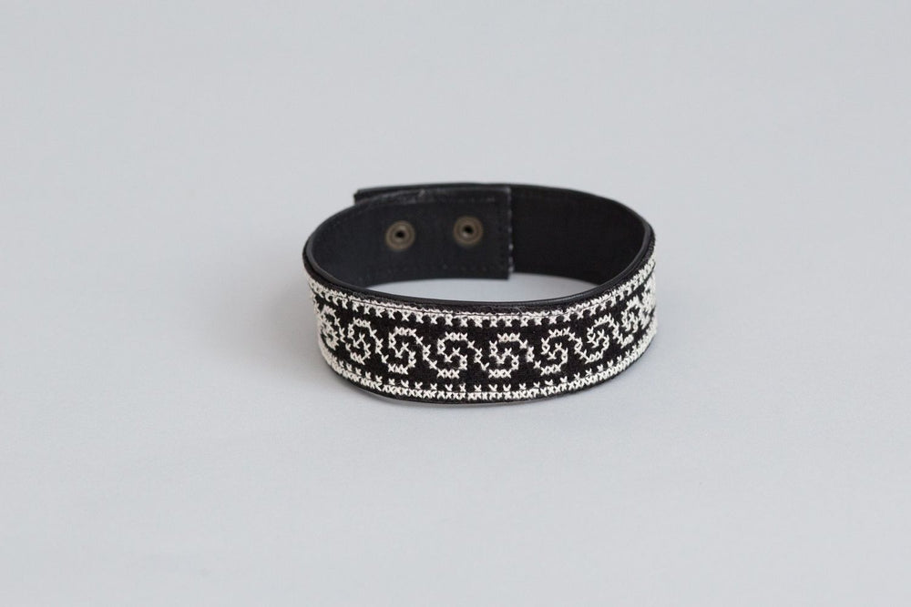 
                  
                    Tatreez Choker - Ecru
                  
                