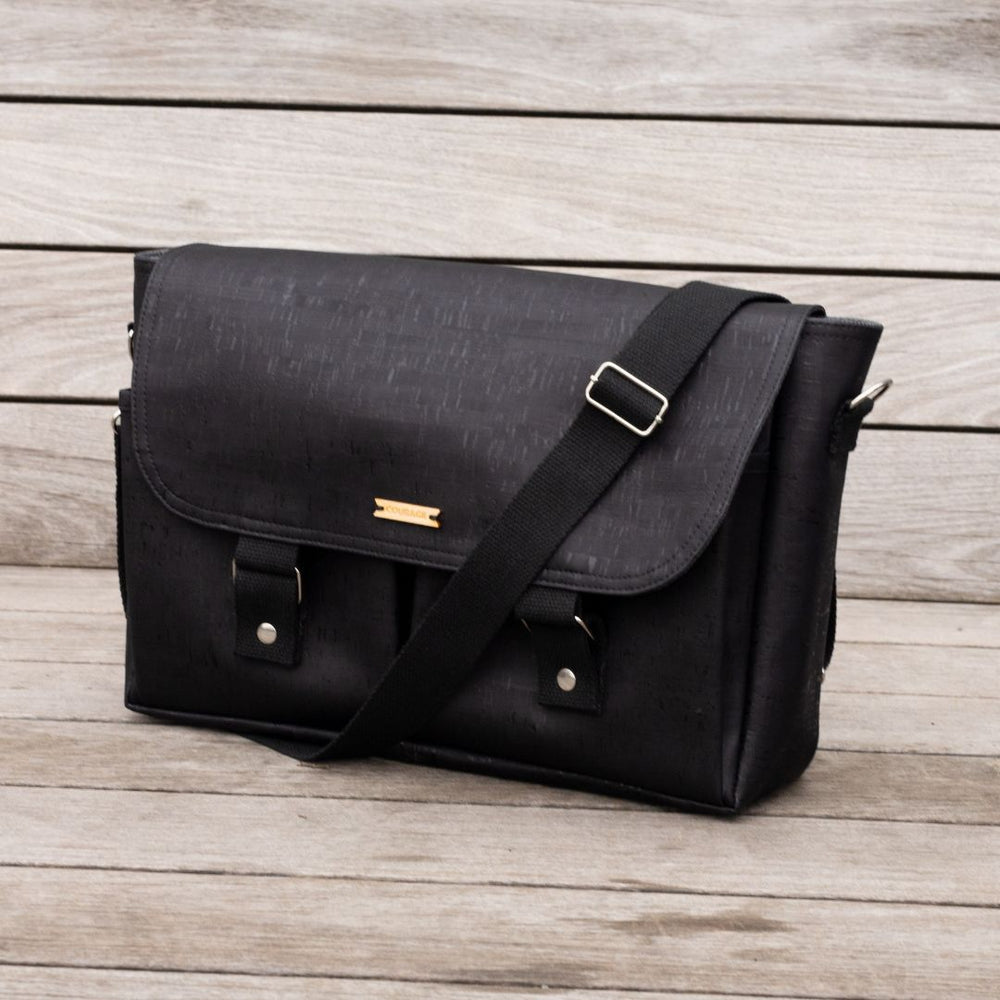 
                  
                    NOMAD messenger bag | COAL by Carry Courage
                  
                