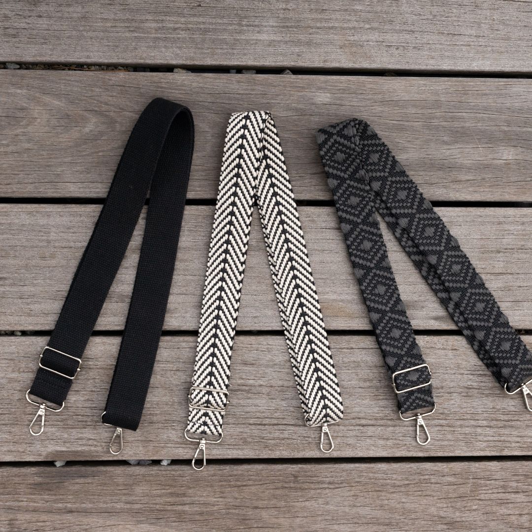 
                  
                    NOMAD strap collection | COAL by Carry Courage
                  
                