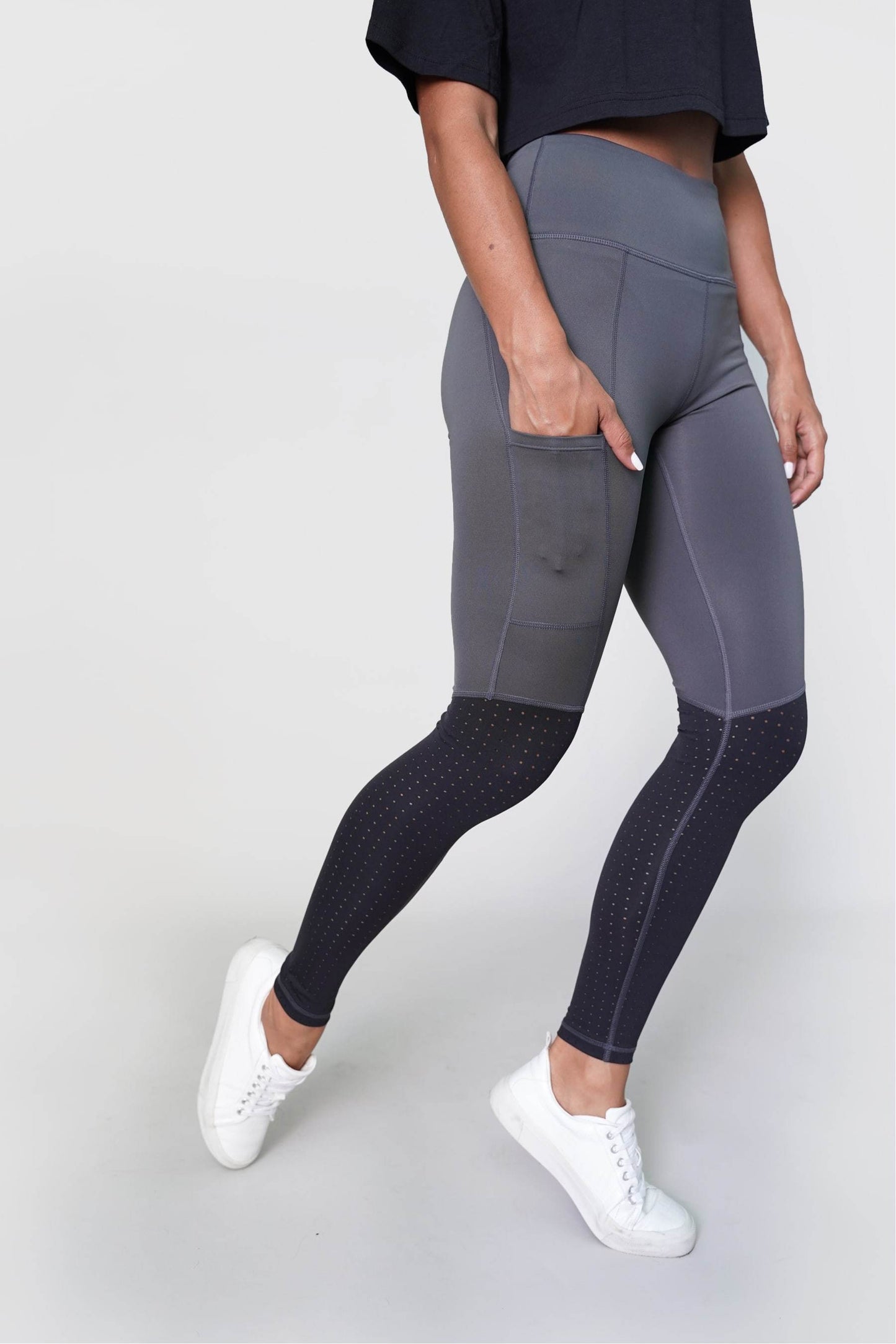 
                  
                    the dash side pocket legging (plus sizes)
                  
                