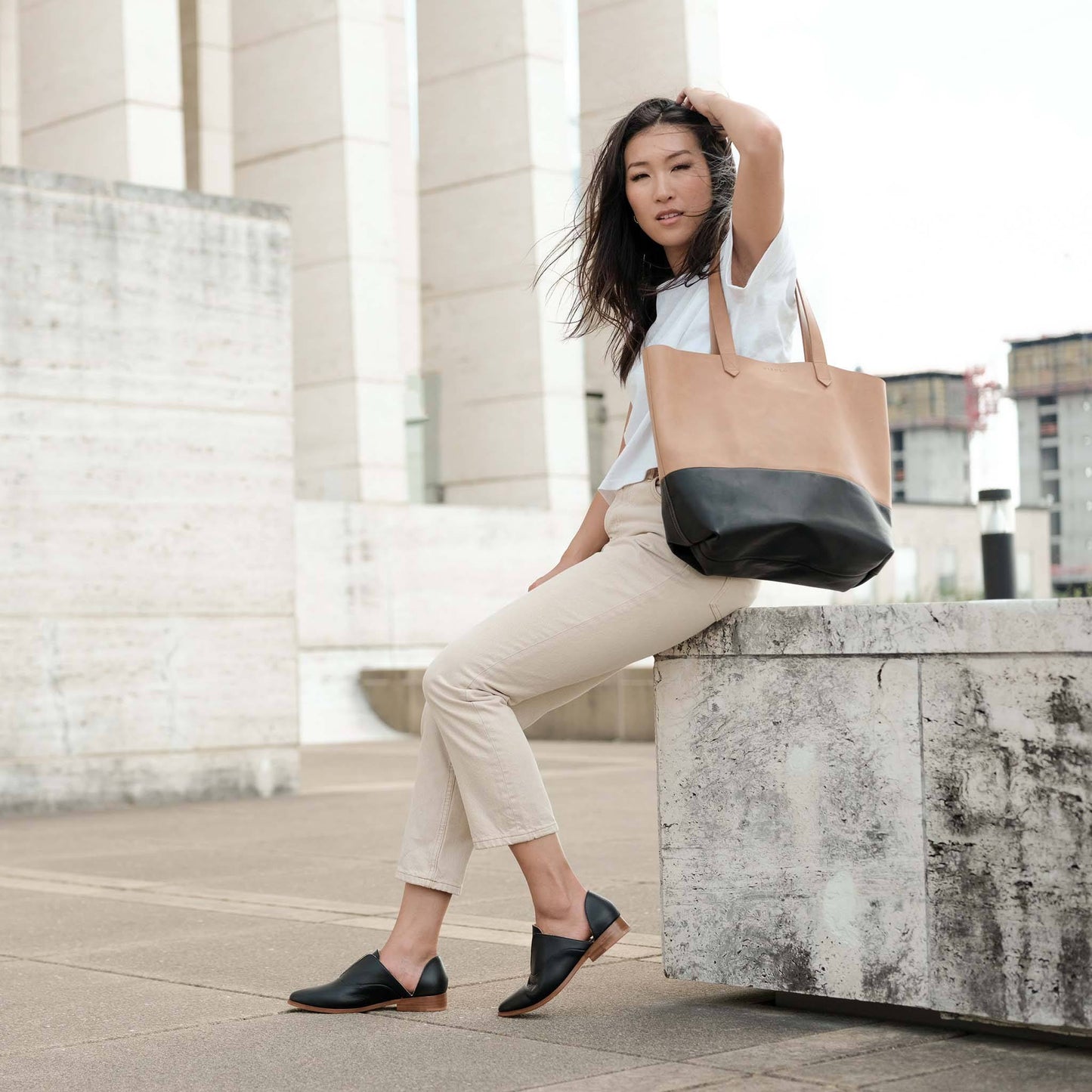 
                  
                    Lori Tote Almond/Black
                  
                
